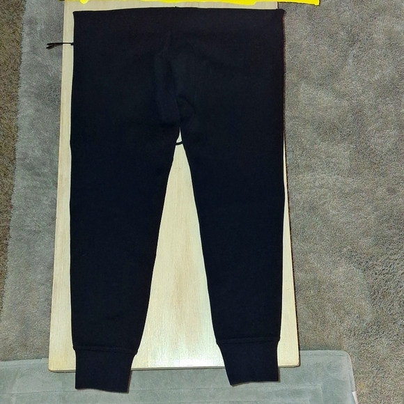 Nike Joggers Black (Like New) - Picture 6 of 16